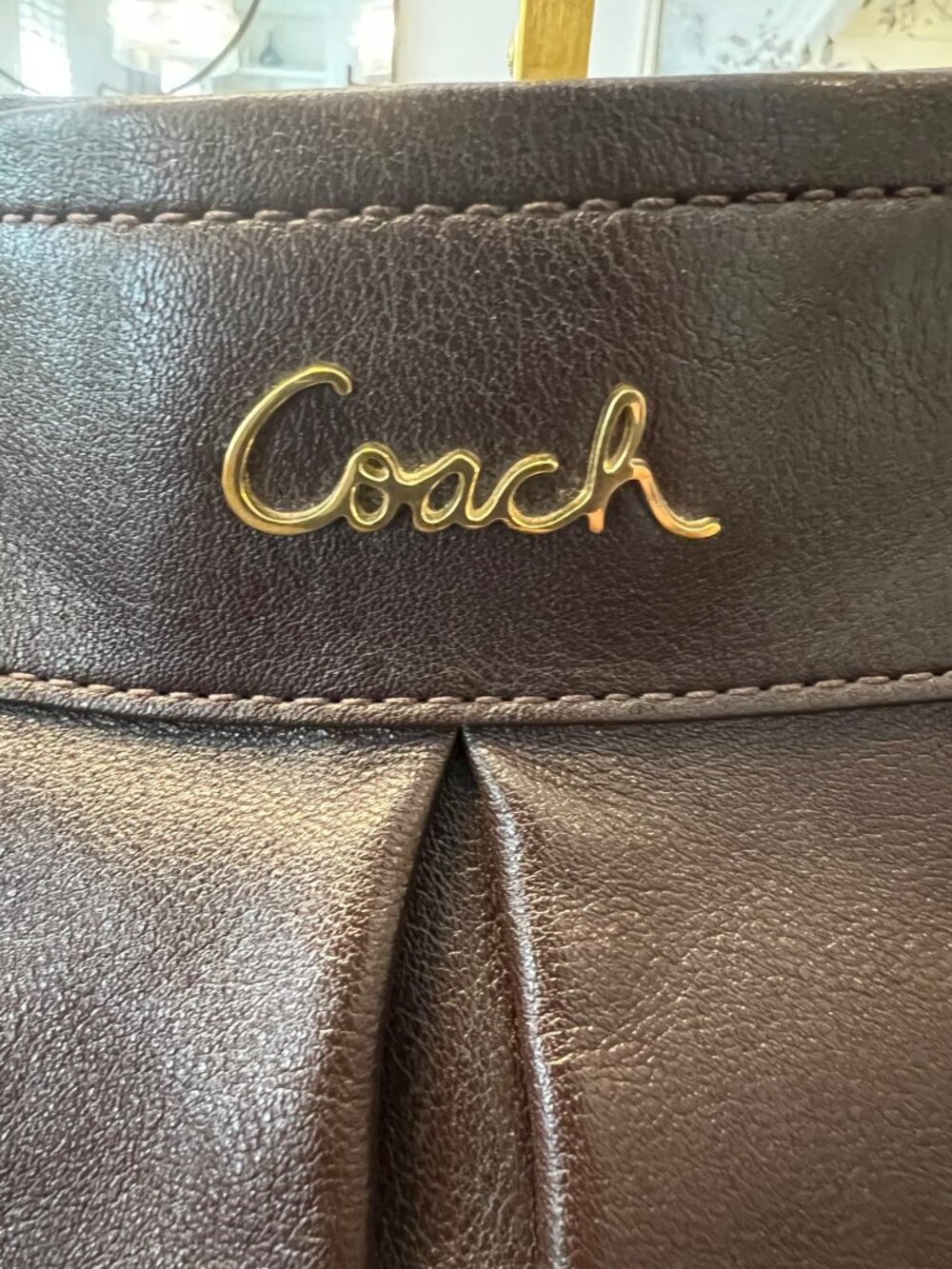 Coach Brown Leather Pleated Shoulder Bag With Gold Hardware & Removable Strap - Picture 4 of 13